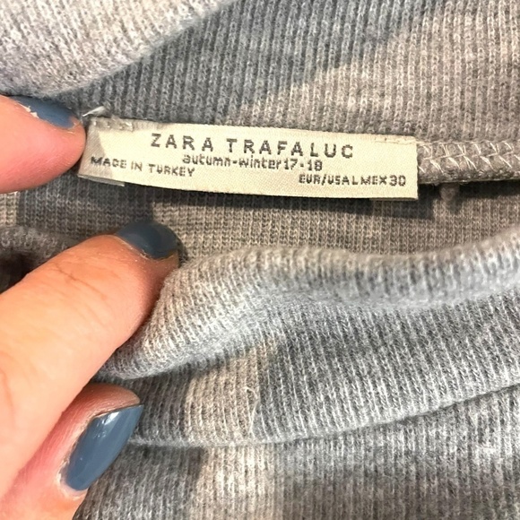 Ribbed Boxy Grey Heather Top 🤍 - Picture 5 of 8